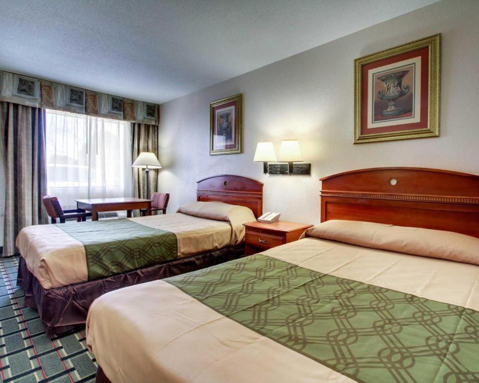 เอคโคโน่ ลอดจ์ Hotel เมอริเดียน ภายนอก รูปภาพ