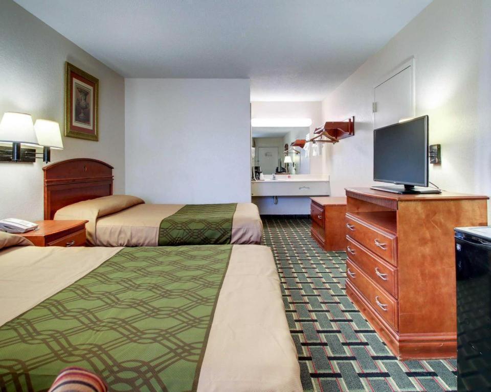เอคโคโน่ ลอดจ์ Hotel เมอริเดียน ภายนอก รูปภาพ