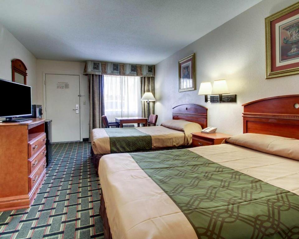 เอคโคโน่ ลอดจ์ Hotel เมอริเดียน ภายนอก รูปภาพ